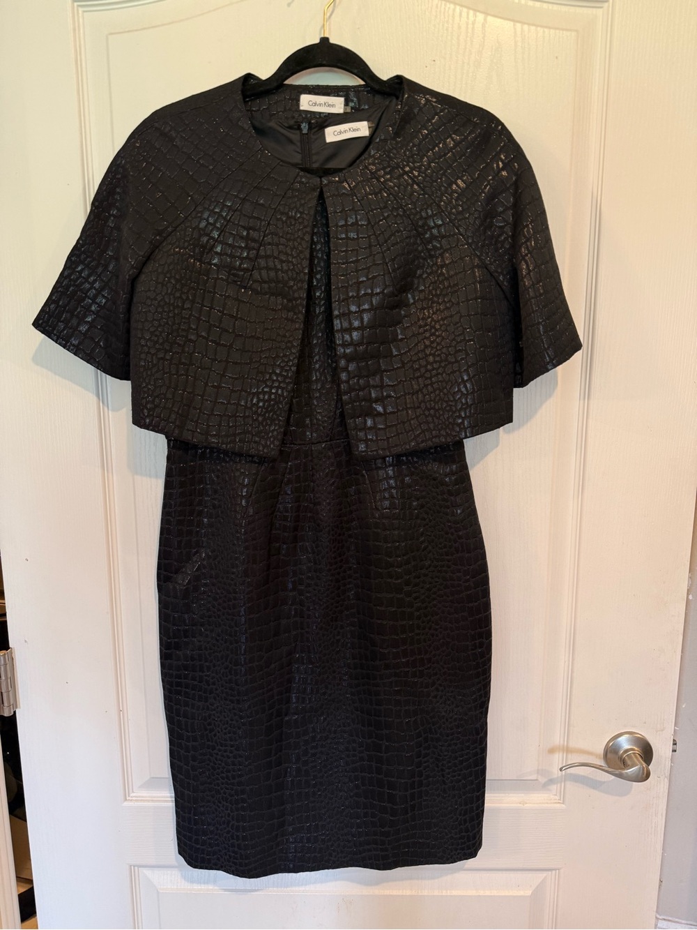 Calvin Klein women’s Black 90s Croc embossed sleeveless Dress and bolero size 6